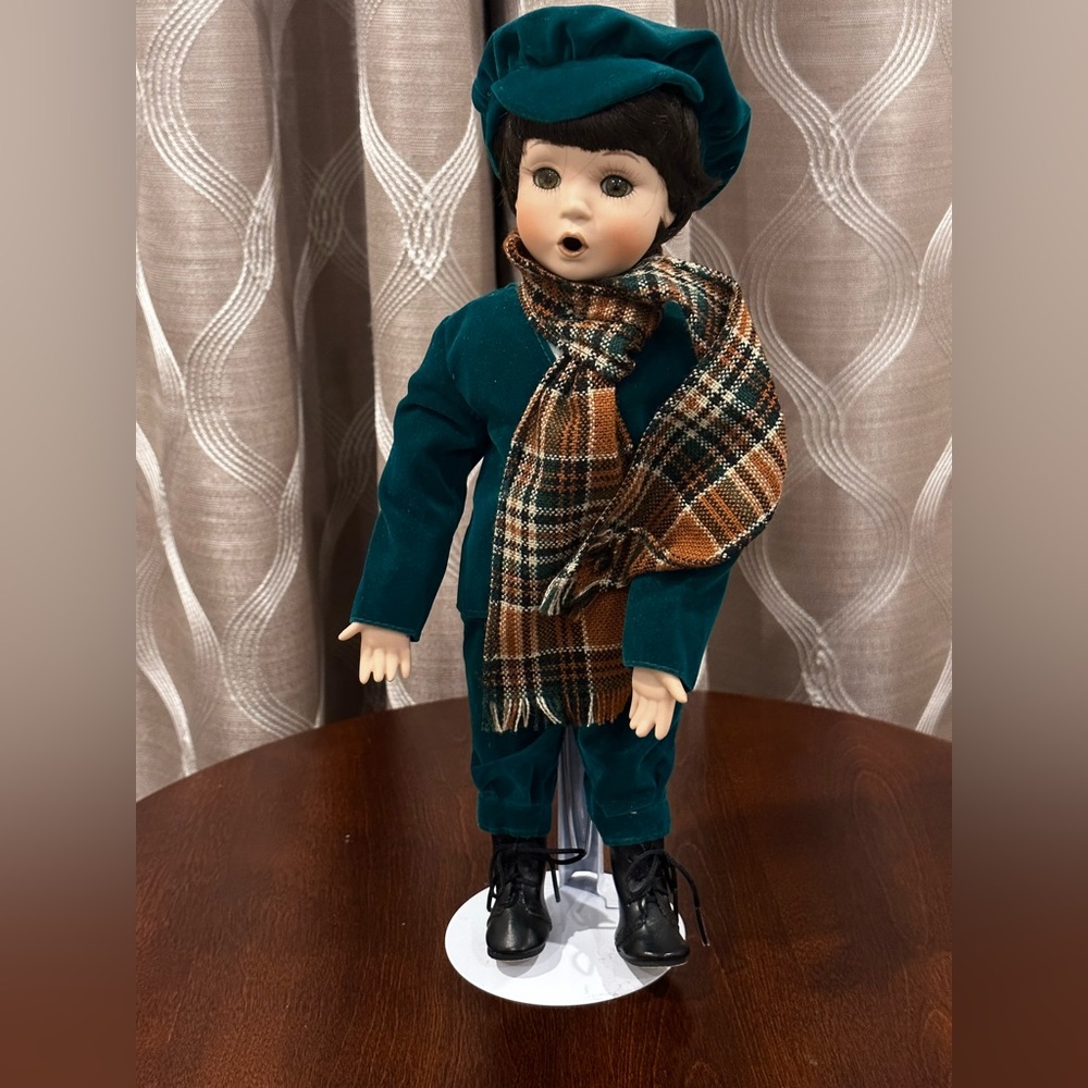 Marie Osmond Authentic Charles from the Christmas Carols Collection #250